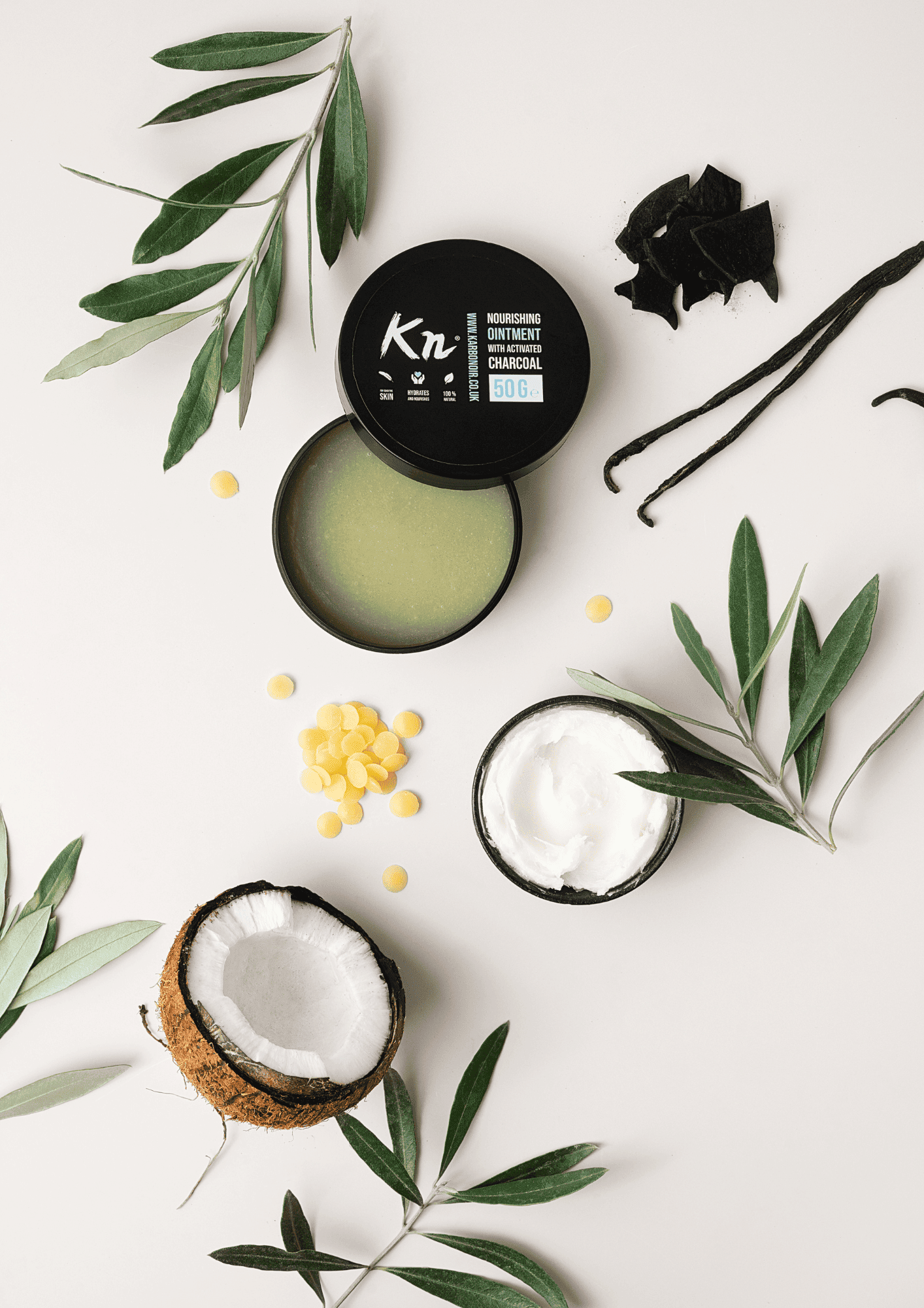Pflegende Salbe mit Aktivkohle